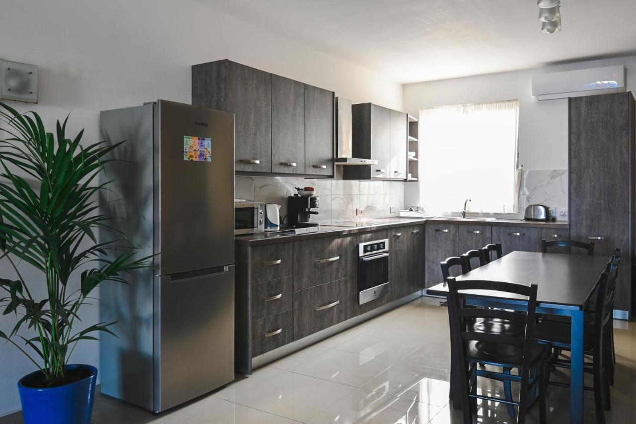 Anici Crt Penthouse 4 Apartment Victoria Exterior foto